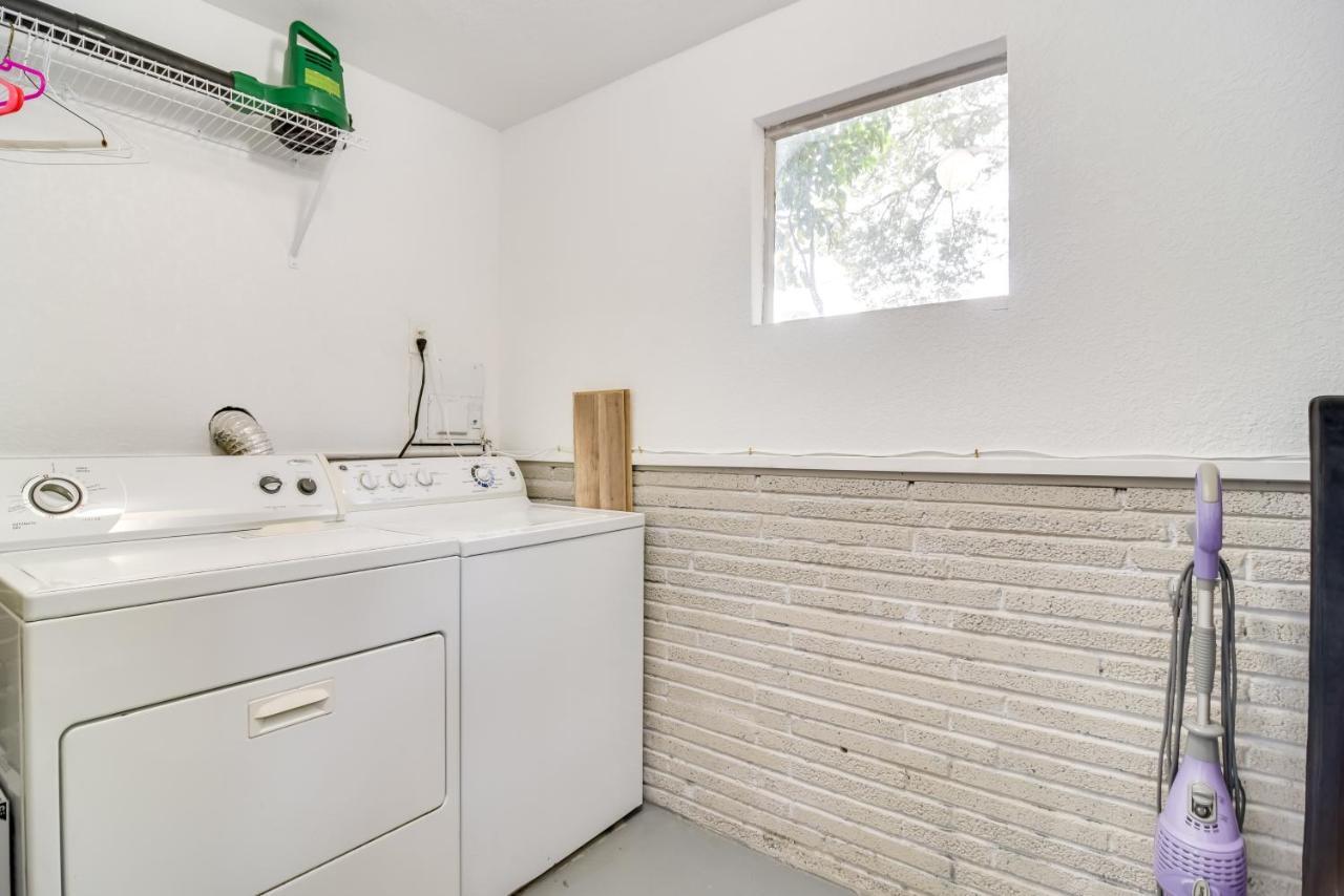 Pet-Friendly Gulfport Home Walkable Location! St. Petersburg Exteriör bild